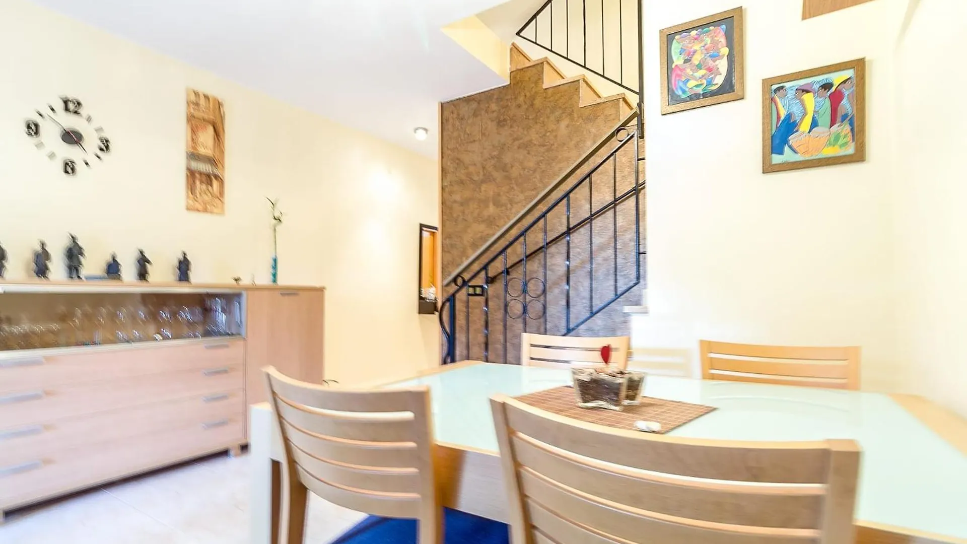 شقة Illa Sistach Rentals: Casa Con Piscina Comunitaria أولاستارتيت إسبانيا